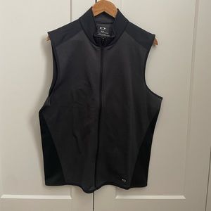 Oakley golf vest